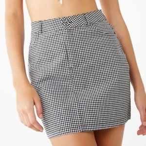 Gingham black and white mini skirt